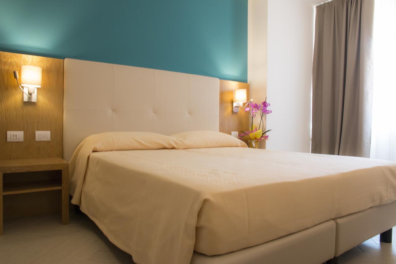 Hotel Maria Golfo Aranci Extérieur photo