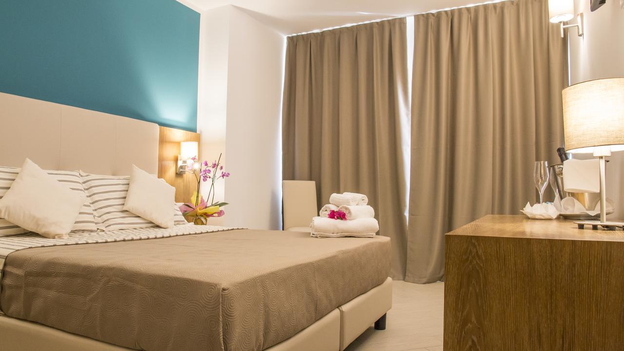 Hotel Maria Golfo Aranci Extérieur photo