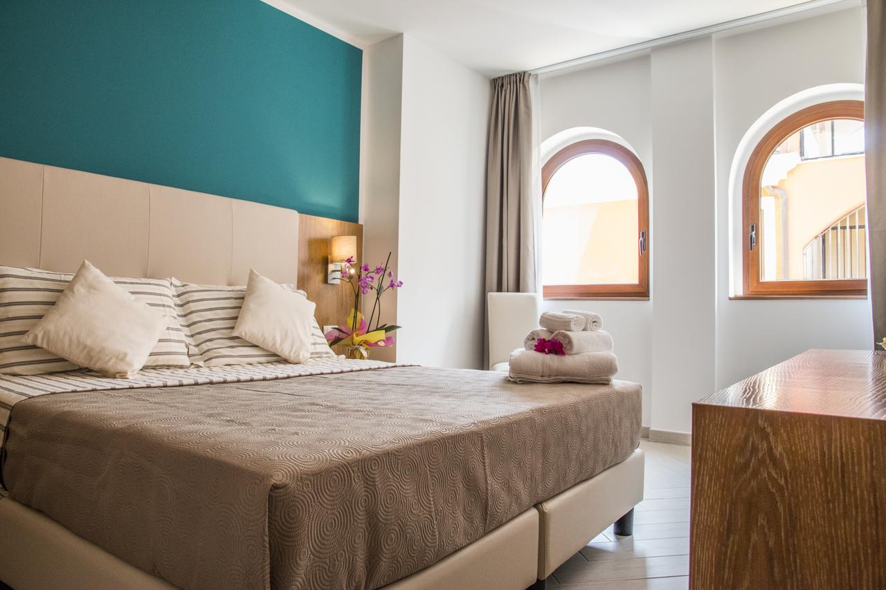 Hotel Maria Golfo Aranci Extérieur photo
