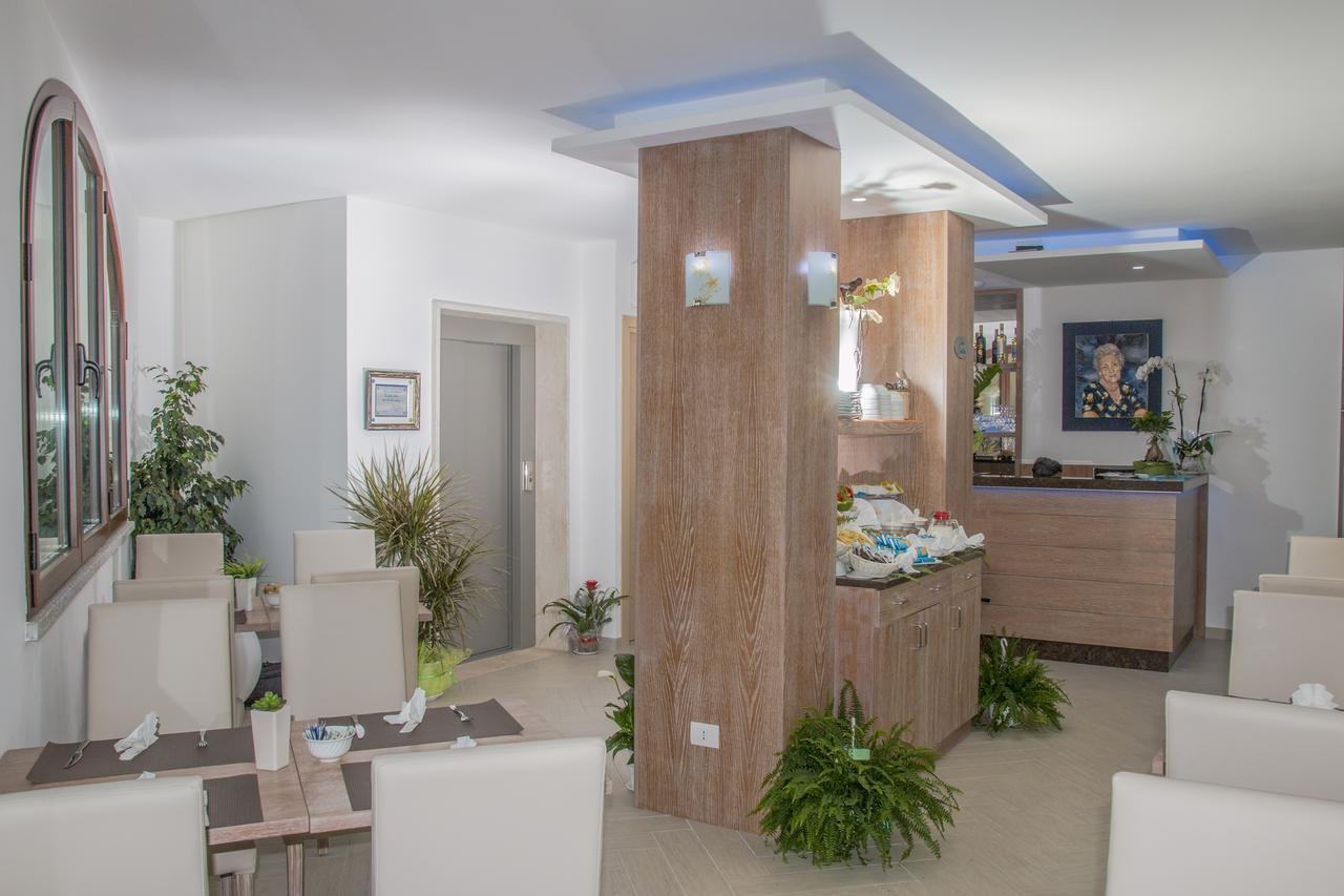 Hotel Maria Golfo Aranci Extérieur photo